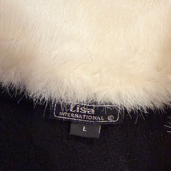 Vintage Lisa International Black Vest with Snowman Design - Picture 2 of 13